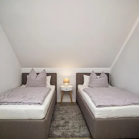 Pfingstrose Haus - Kamin, Terrasse, Garten 트렌트